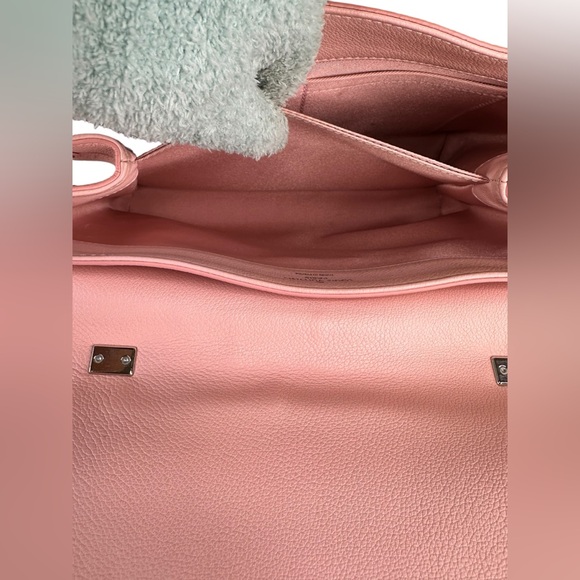 149 Preloved Louis Vuitton LV Taurillon Lockme II ($$ Marked Down 2/9/2025) - Picture 12 of 16